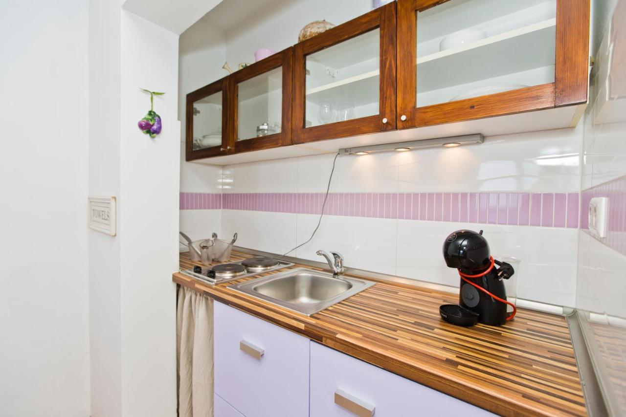 Rino Apartment Хвар Екстериор снимка