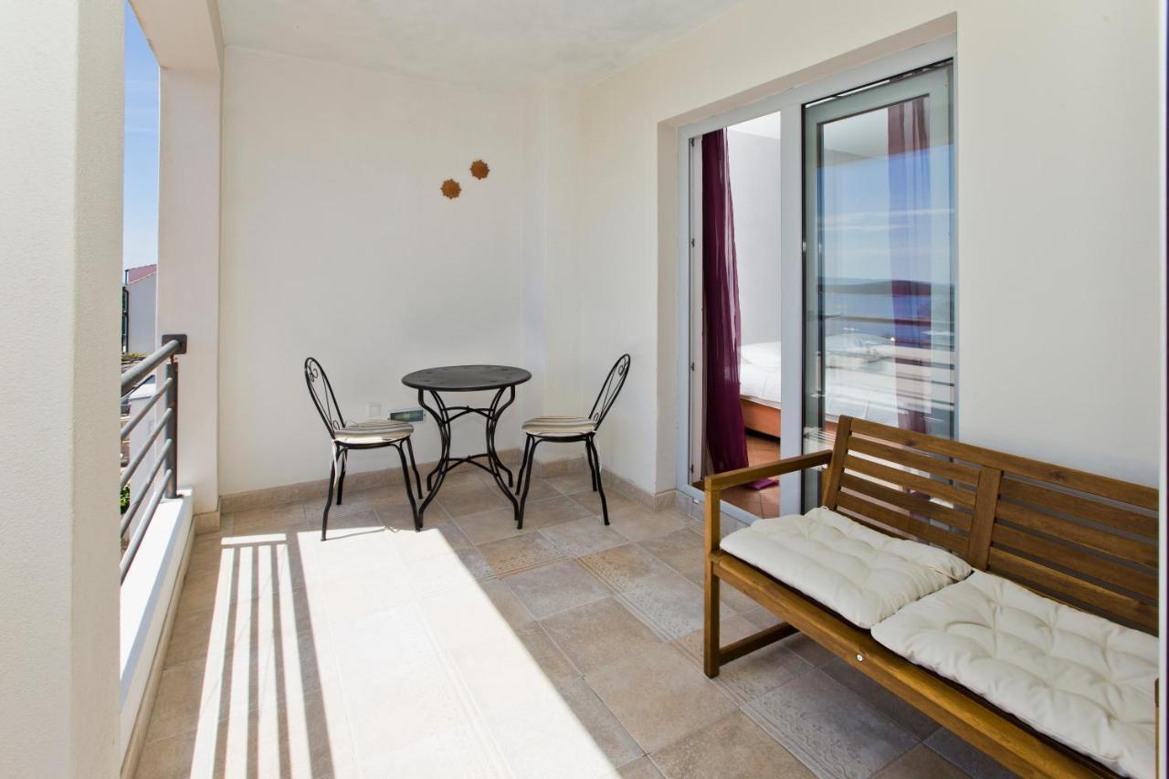 Rino Apartment Хвар Екстериор снимка